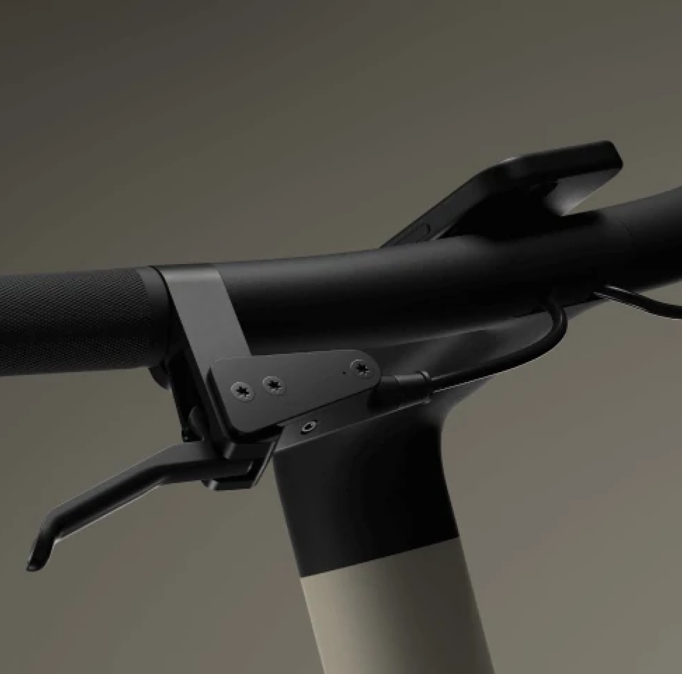 How the Phone is hold up on the Bike